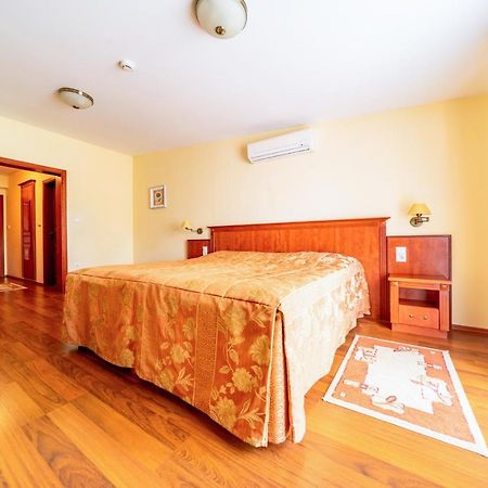 Pannon Hotel Bejelentkezes 20 Oraig, Check-In Until 20 O'Clock, Einchecken Bis 20 Uhr Mohács Dış mekan fotoğraf