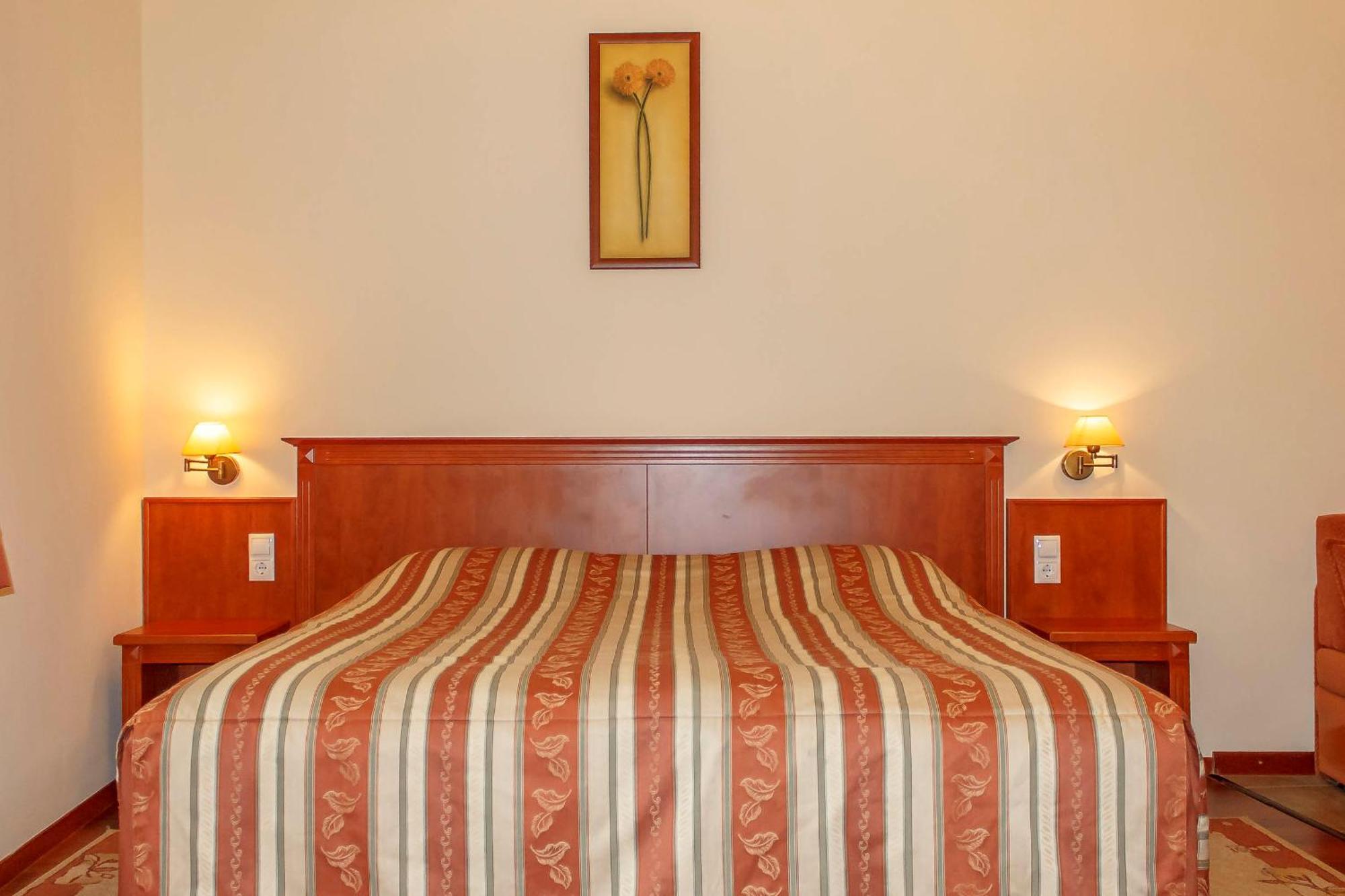 Pannon Hotel Bejelentkezes 20 Oraig, Check-In Until 20 O'Clock, Einchecken Bis 20 Uhr Mohács Dış mekan fotoğraf