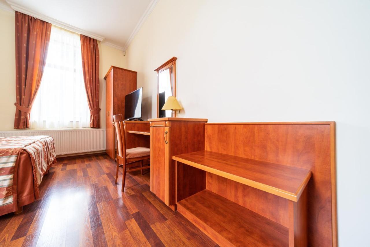 Pannon Hotel Bejelentkezes 20 Oraig, Check-In Until 20 O'Clock, Einchecken Bis 20 Uhr Mohács Dış mekan fotoğraf