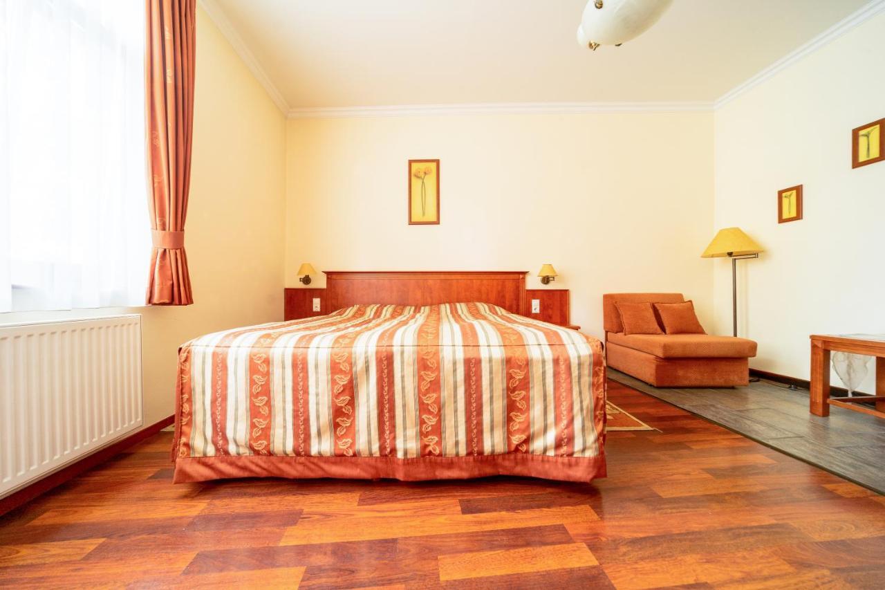 Pannon Hotel Bejelentkezes 20 Oraig, Check-In Until 20 O'Clock, Einchecken Bis 20 Uhr Mohács Dış mekan fotoğraf
