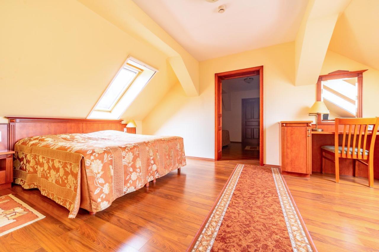 Pannon Hotel Bejelentkezes 20 Oraig, Check-In Until 20 O'Clock, Einchecken Bis 20 Uhr Mohács Dış mekan fotoğraf
