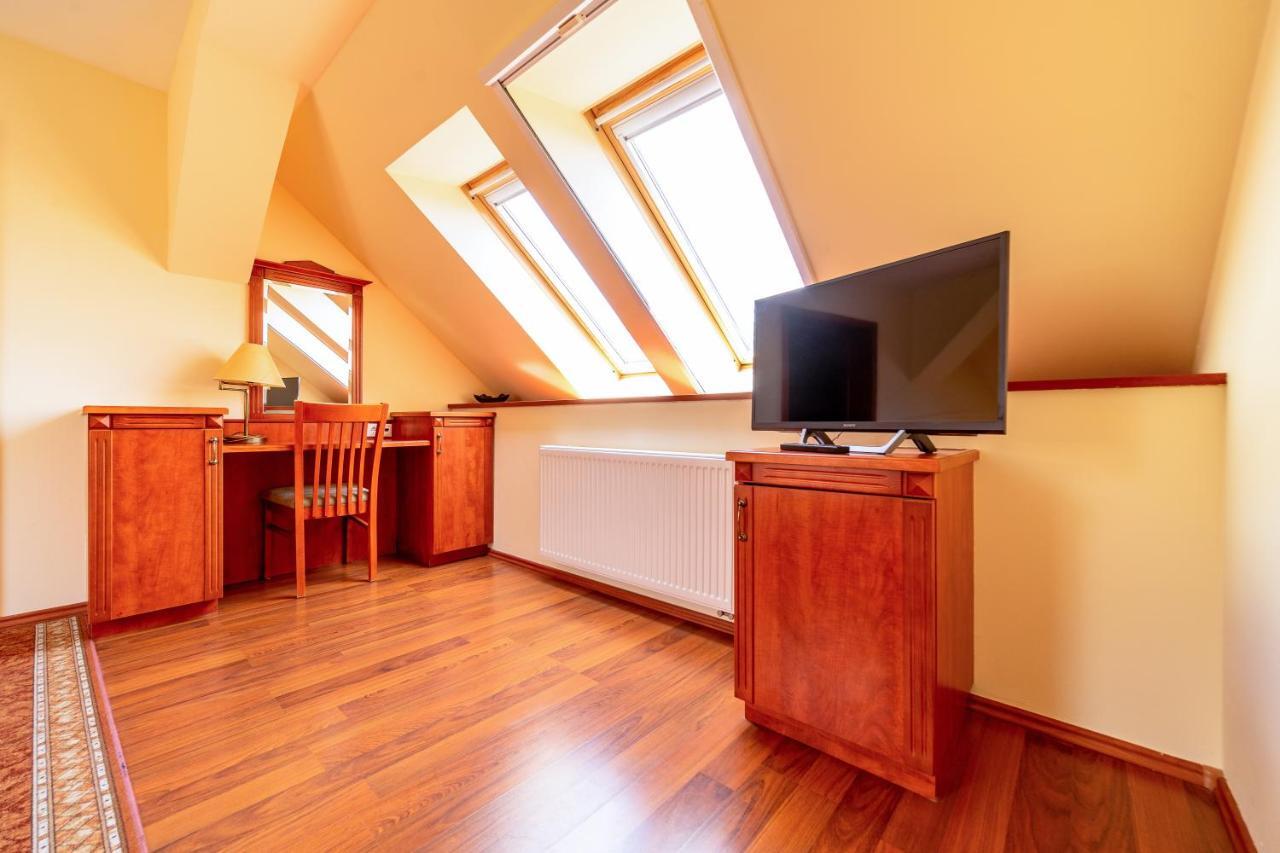 Pannon Hotel Bejelentkezes 20 Oraig, Check-In Until 20 O'Clock, Einchecken Bis 20 Uhr Mohács Dış mekan fotoğraf
