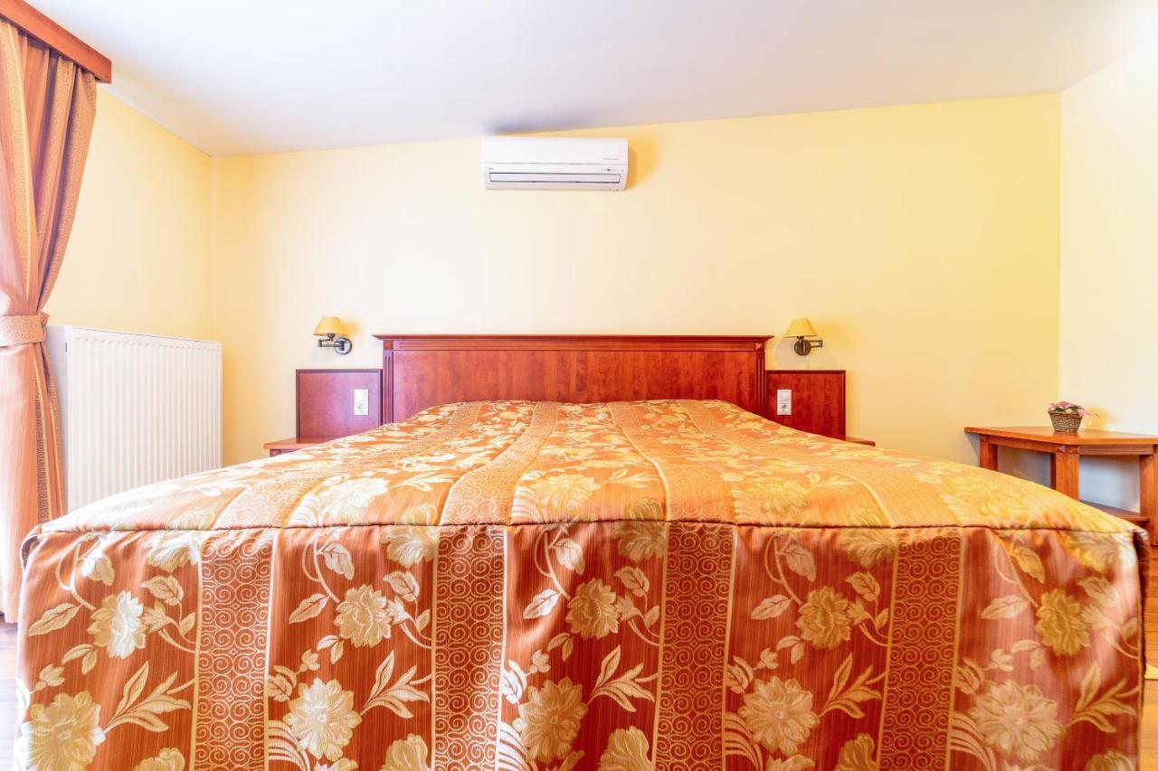 Pannon Hotel Bejelentkezes 20 Oraig, Check-In Until 20 O'Clock, Einchecken Bis 20 Uhr Mohács Dış mekan fotoğraf
