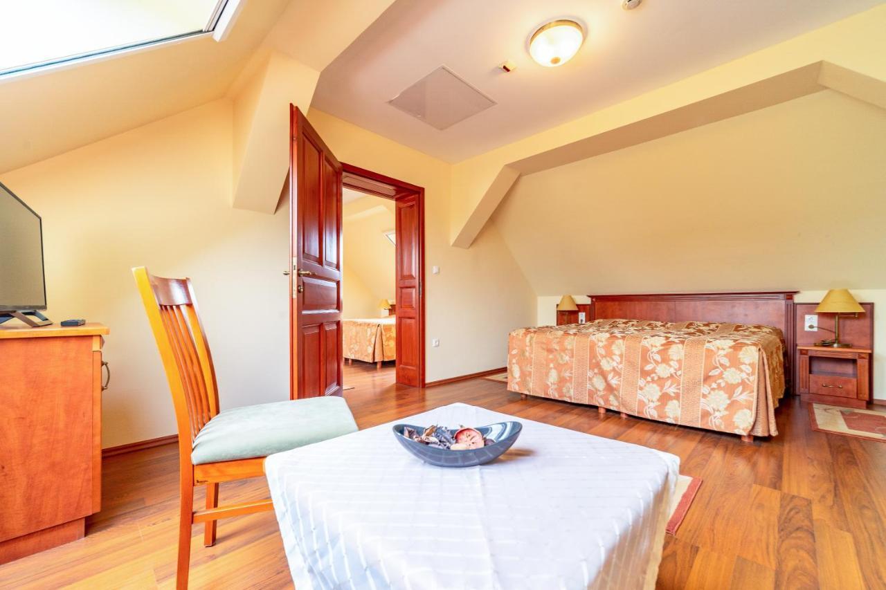 Pannon Hotel Bejelentkezes 20 Oraig, Check-In Until 20 O'Clock, Einchecken Bis 20 Uhr Mohács Dış mekan fotoğraf